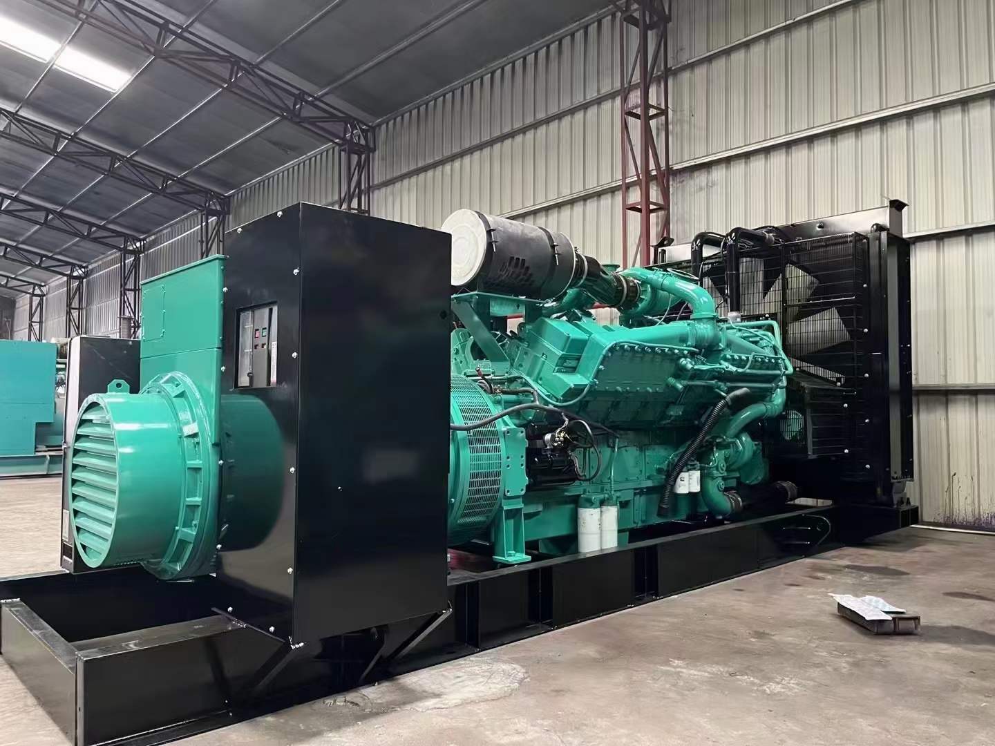 绥滨如何降低 800kW 柴油发电机输出电流的波动？