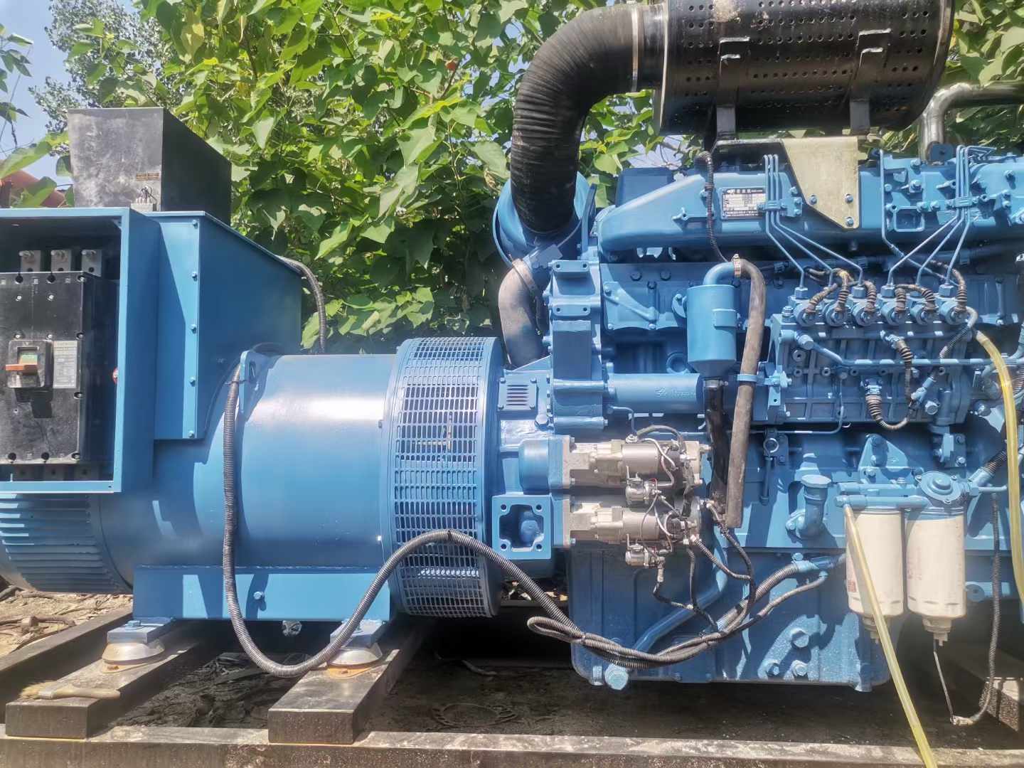 绥滨详细说明降低 800kW 柴油发电机输出电流波动的方法