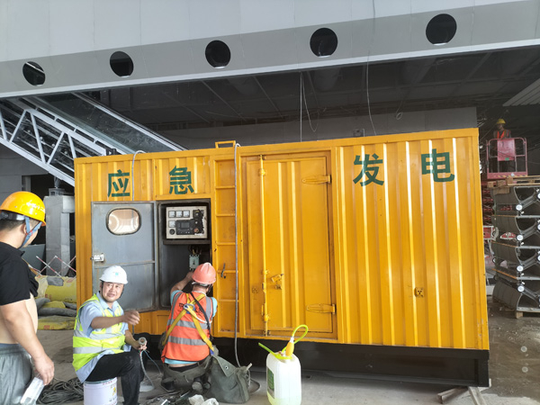 绥滨怎样判断空气滤清器是否需要更换？